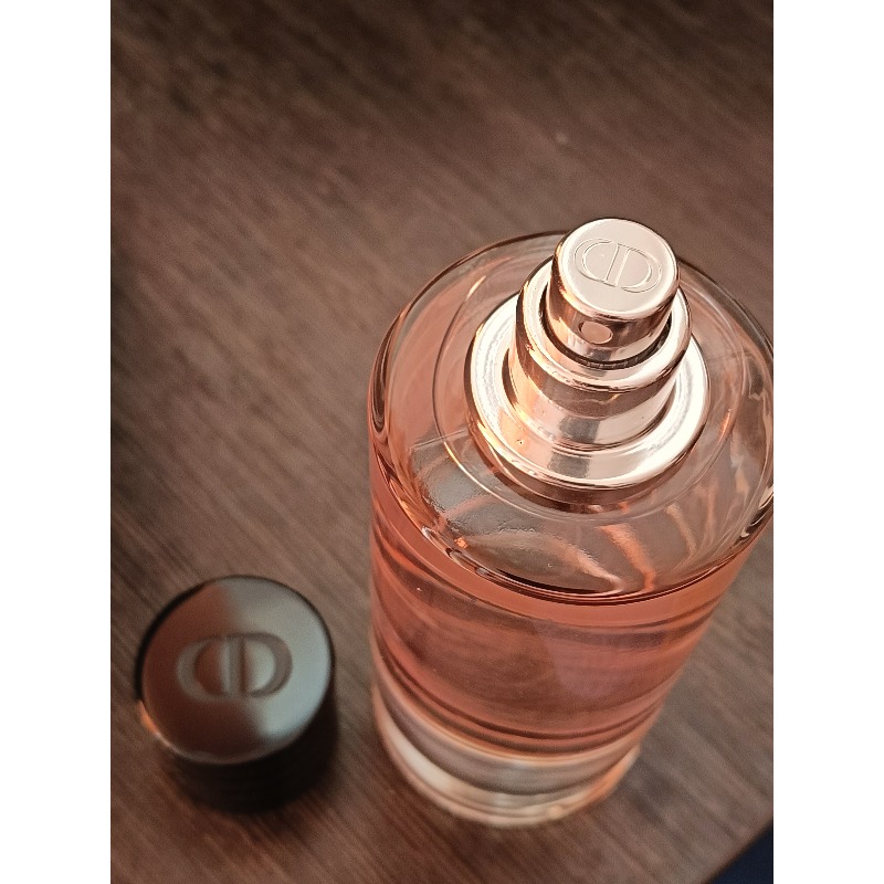 Christian Dior Rose Kabuki - купить духи, цены от 710 р. за 2 мл