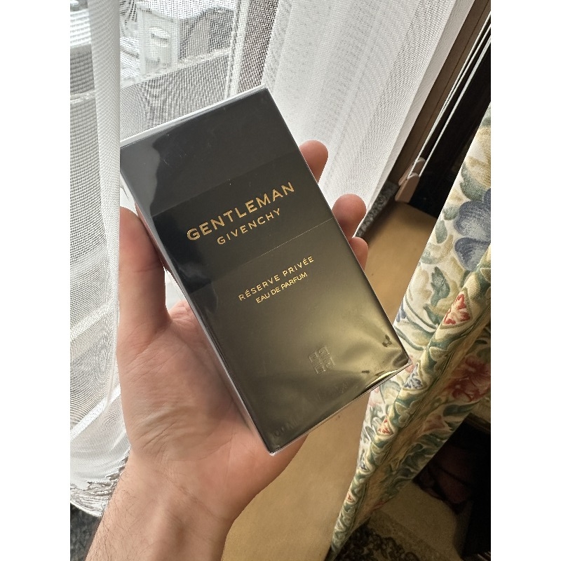 GIVENCHY Gentleman Eau de Parfum Reserve Privée - купить духи