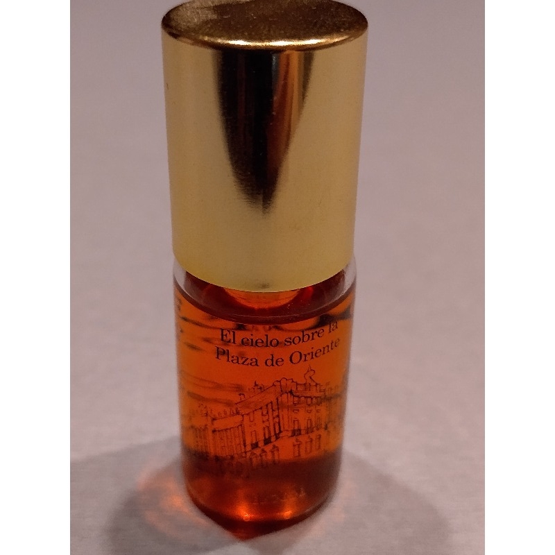 el cielo sobre la plaza de oriente