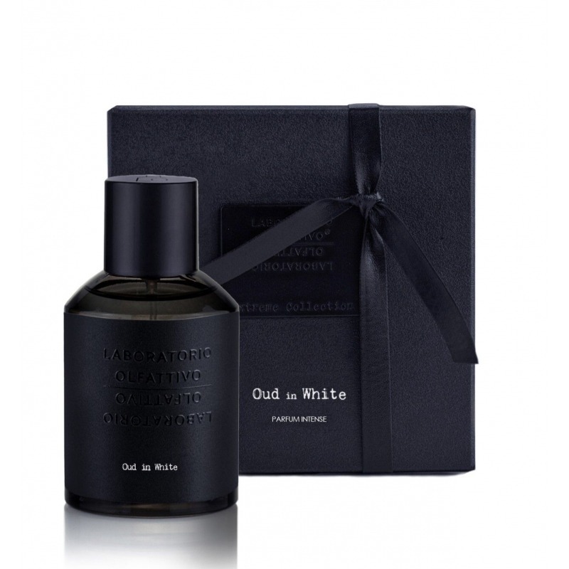 Oud in White
